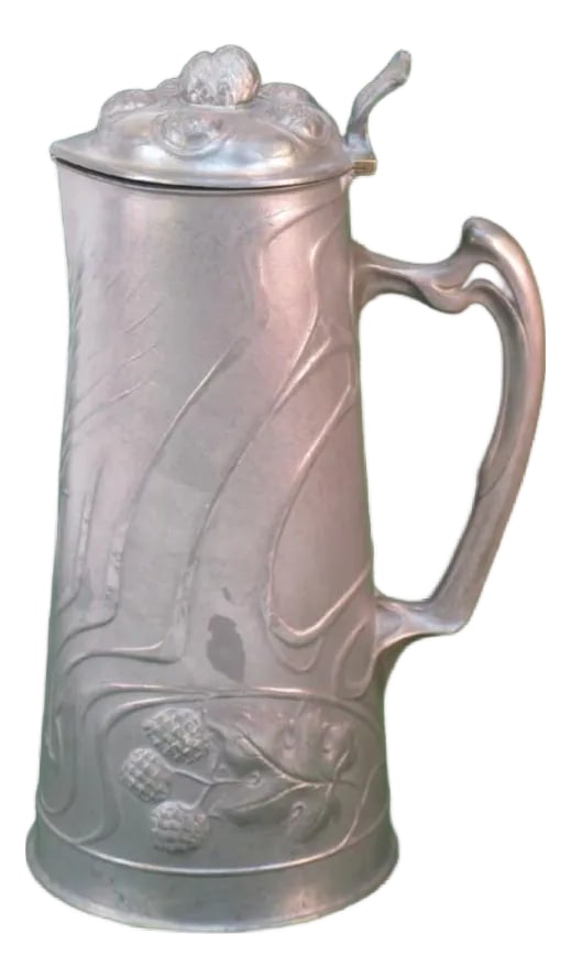 1900s Art Nouveau OSIRIS 601 Pewter Tankard/Pitcher: This Art Nouveau OSIRIS 601 Pewter Tankard/Pitcher is a magnificent addition to any collection of metalware. Crafted with exceptional attention to detail, this piece showcases the beauty and elegance