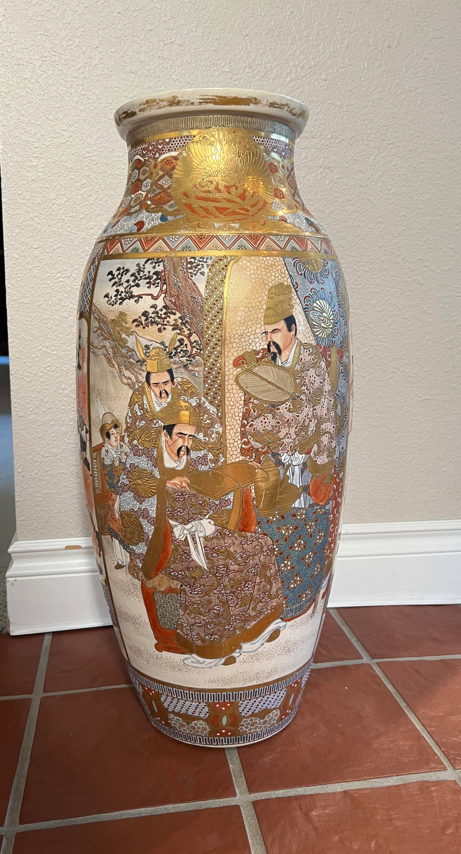 Monumental 24" Antique Japanese Meiji Period Kyoto Satsuma Palace Floor Vase, Court Scene & Peony - 4