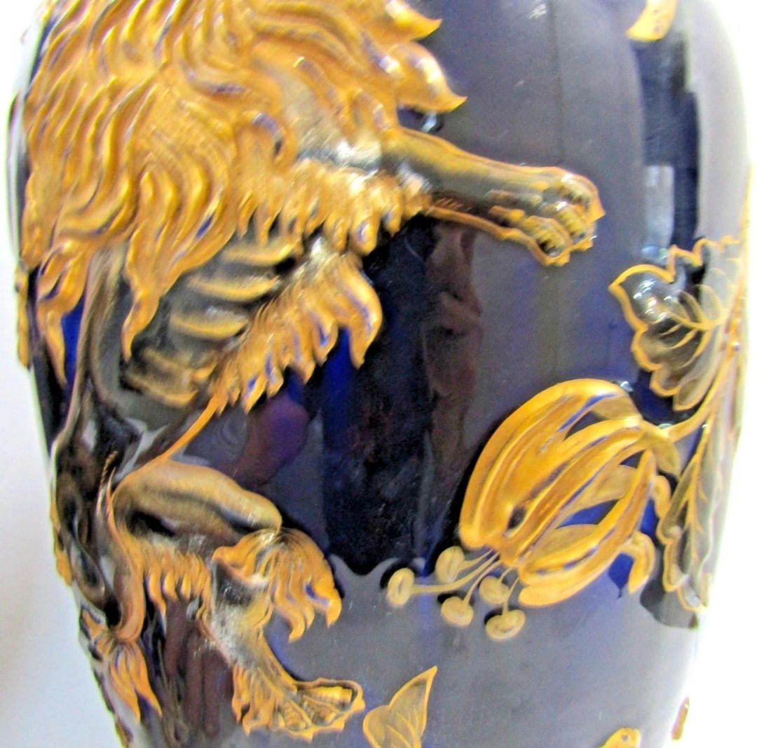 Late 19th Century Keller & Guerin French Porcelain Vase With Lion Rampant Table Lamps - a Pair - 14