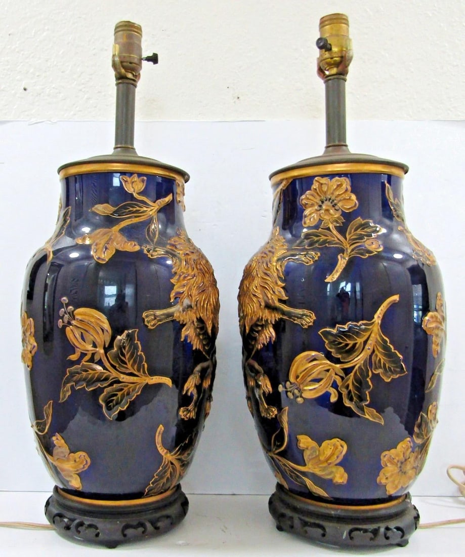 Late 19th Century Keller & Guerin French Porcelain Vase With Lion Rampant Table Lamps - a Pair - 3