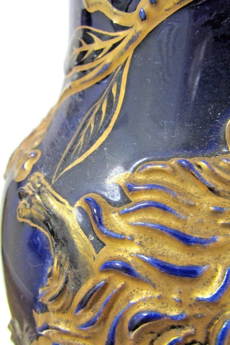 Late 19th Century Keller & Guerin French Porcelain Vase With Lion Rampant Table Lamps - a Pair - 7