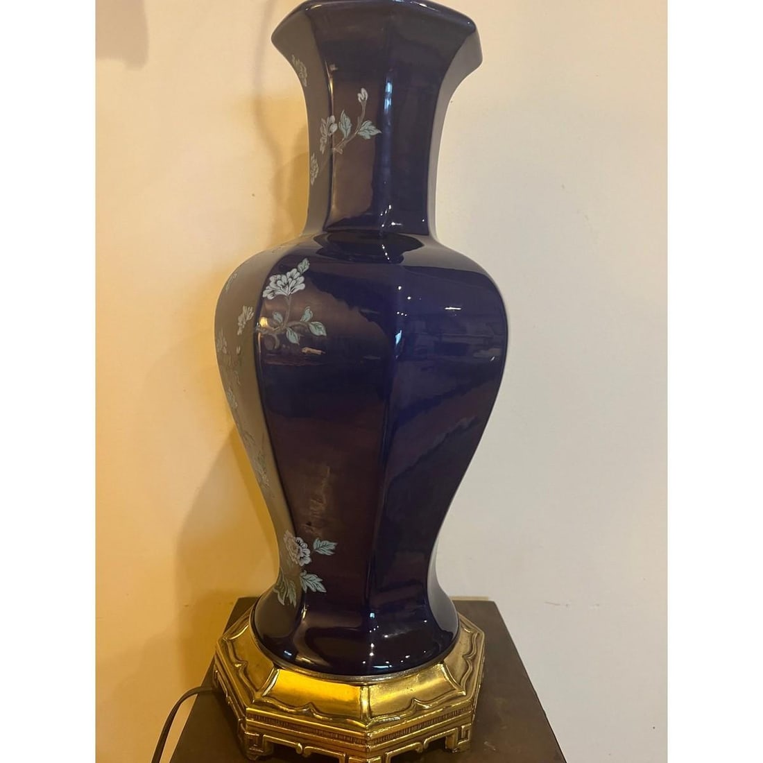 1970s Chinoiserie Cobalt Blue Porcelain Lamp - Heavy 6lb Greek Key Brass Base - 4