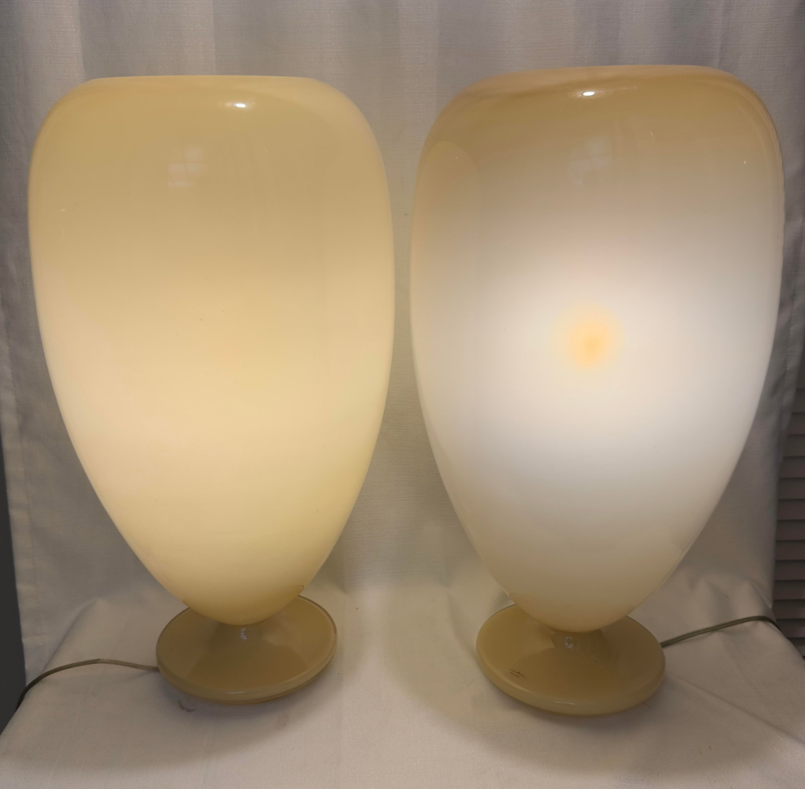 2000s Polish Biomorphic Balloon Glass Lamps by Global Views - A Pair - 3