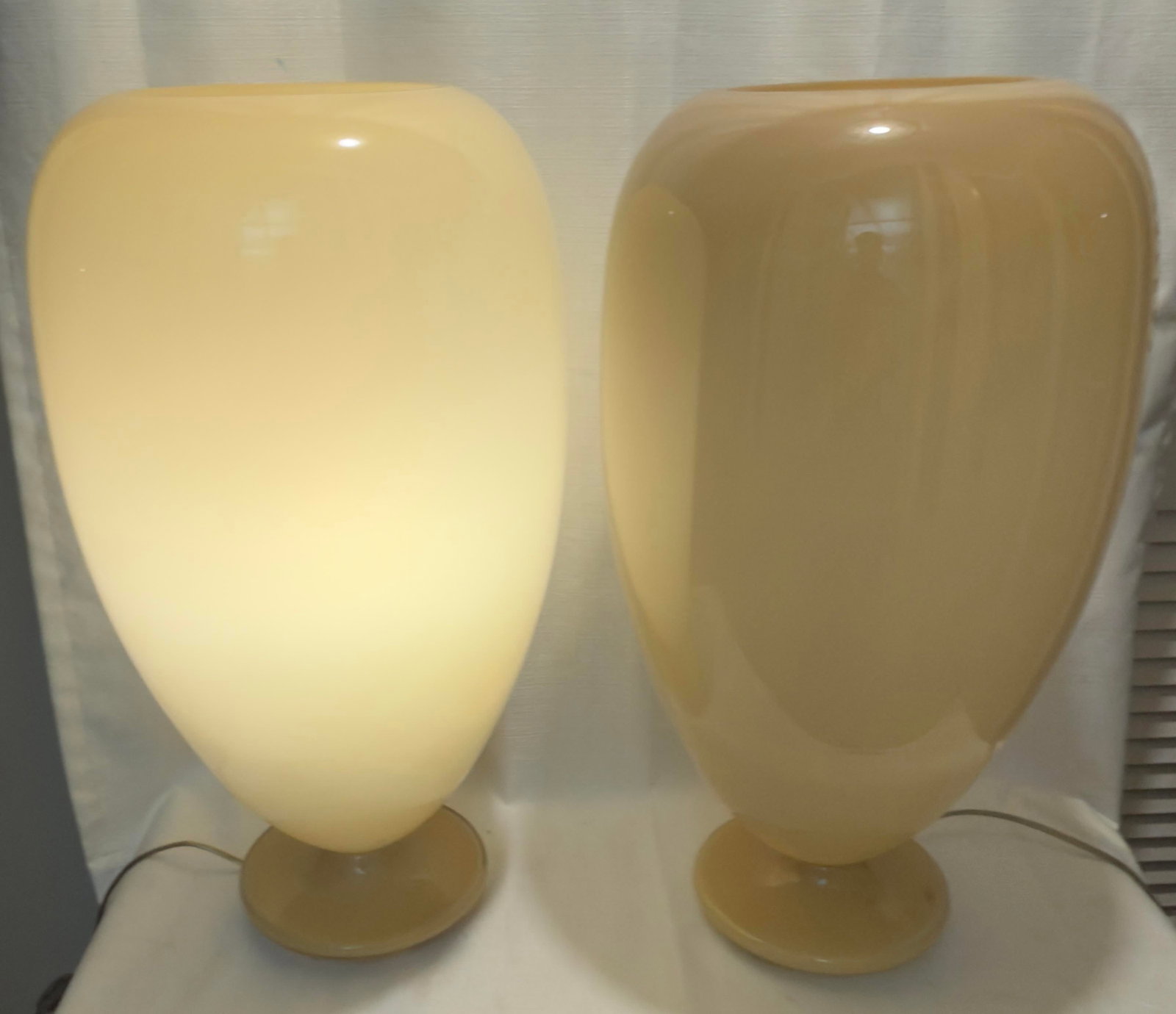 2000s Polish Biomorphic Balloon Glass Lamps by Global Views - A Pair - 5