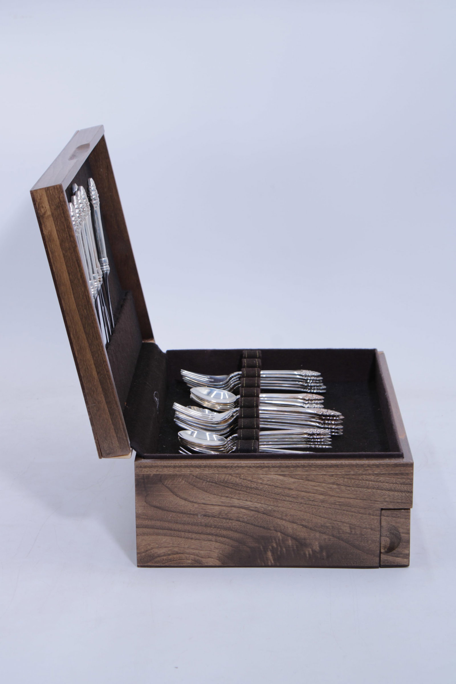 Vintage Gorham Sterling Manufactured 37 Piece Silverware Set With Box - 3