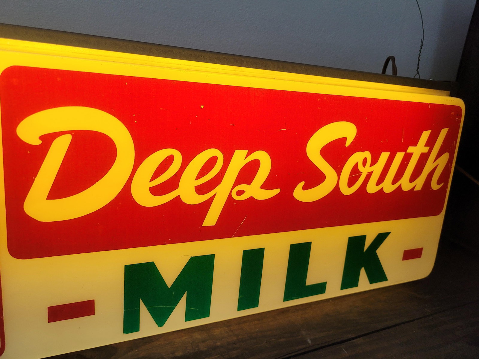 Mid 20th Century Deep South Milk Light-Up Advertising Clock by the Countryman Co. - 2