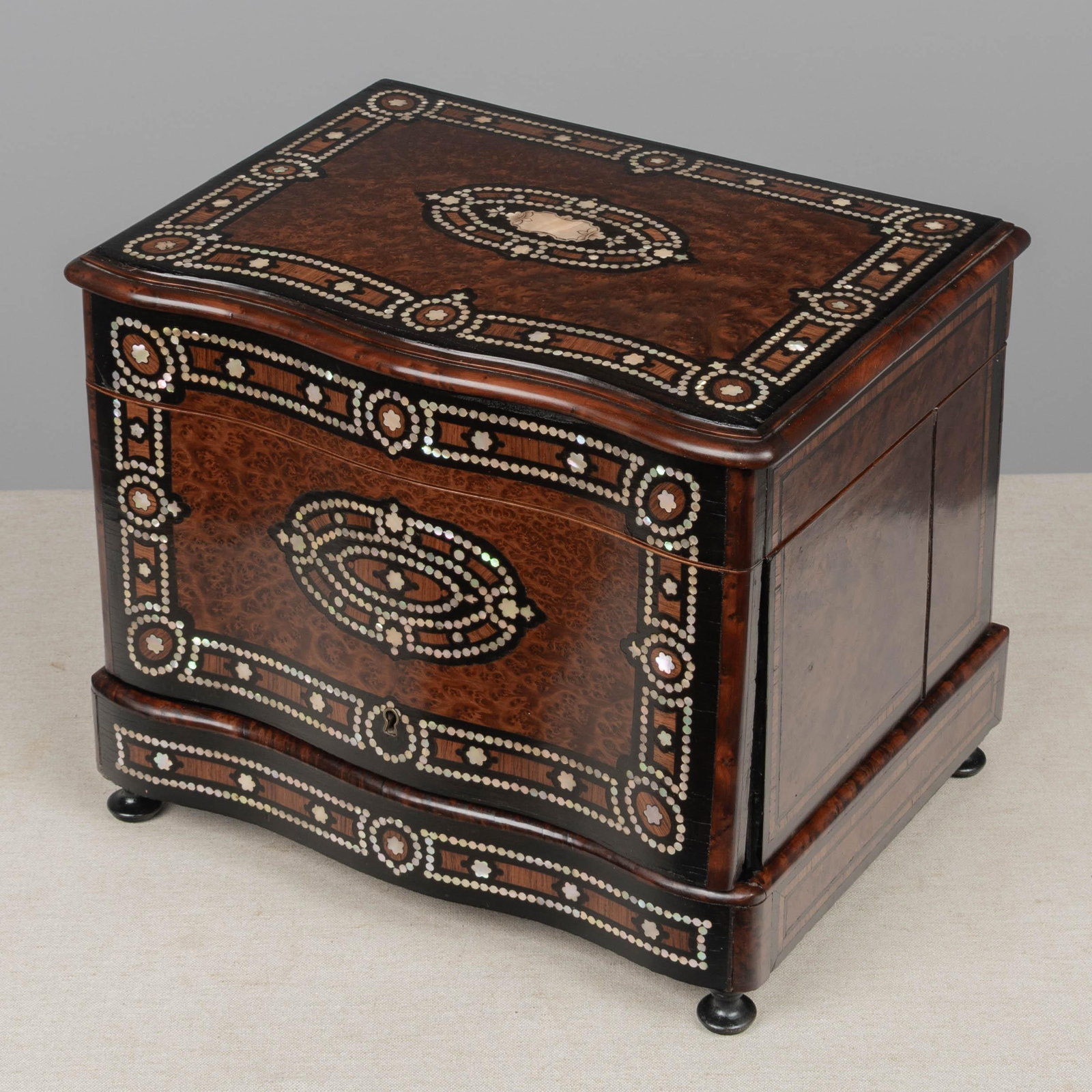 19th Century French Marquetry Tantalus Cordial Decanter Set - Set of 11 - 3