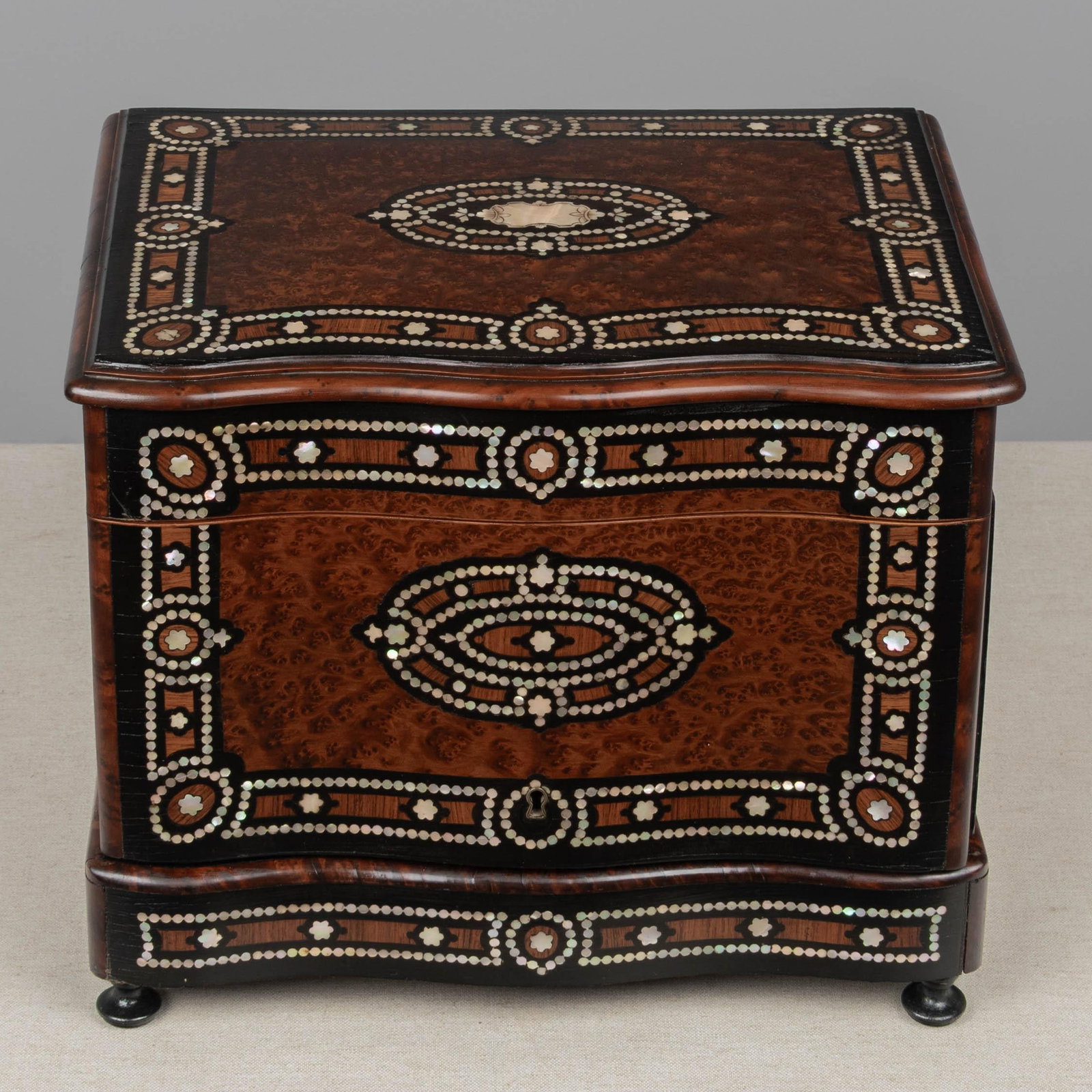 19th Century French Marquetry Tantalus Cordial Decanter Set - Set of 11 - 4