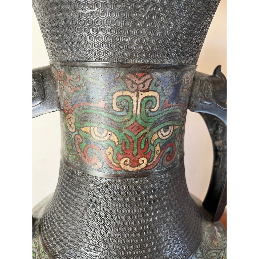 Large 42" Chinese CloisonnÃƒÂ© & Bronze Taotie Hu Vase Table Lamp - 9