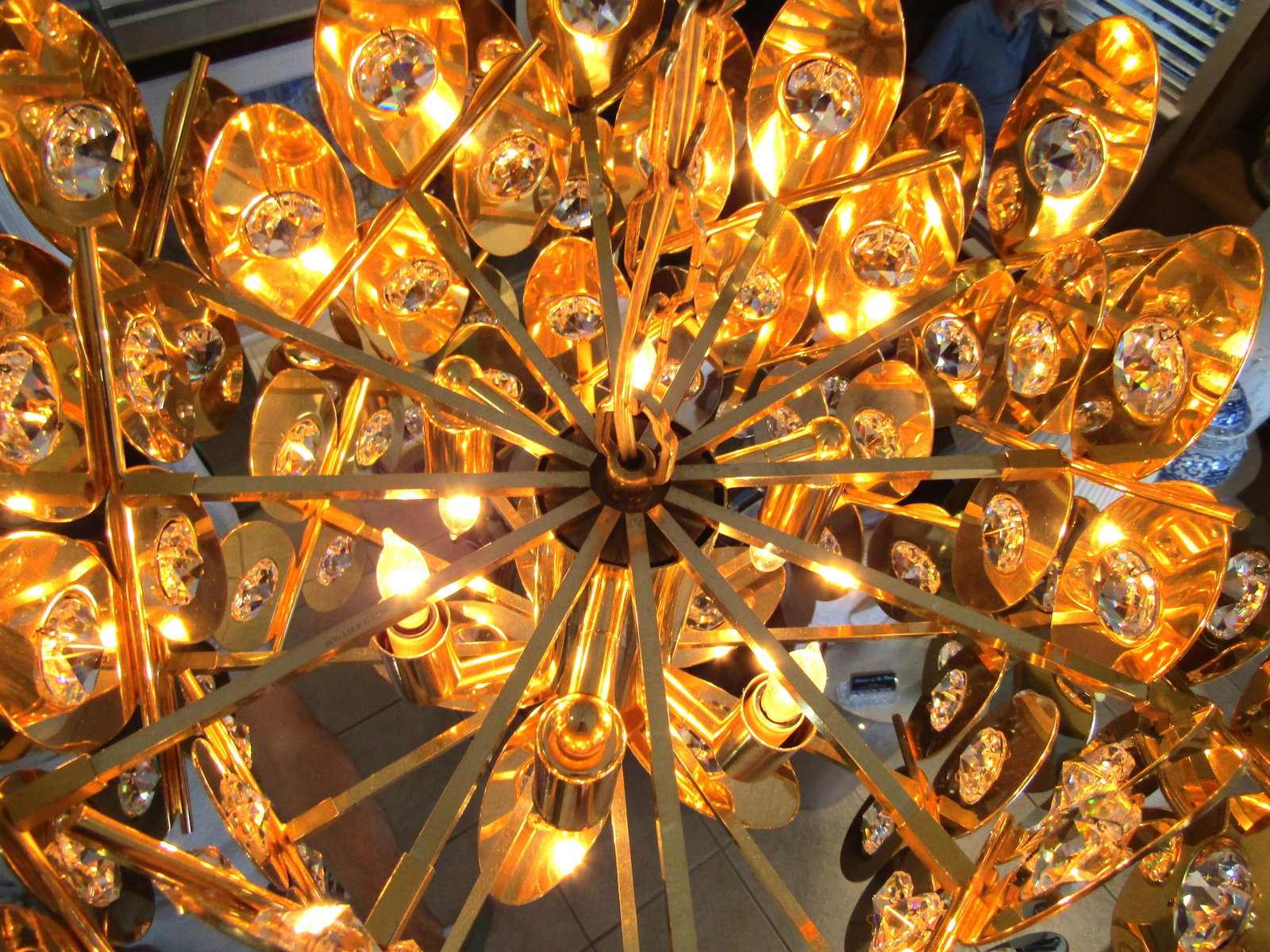 1970s Rare Gold Plated Brass Austrian Crystal Chandelier Attributed to Palwa - 15