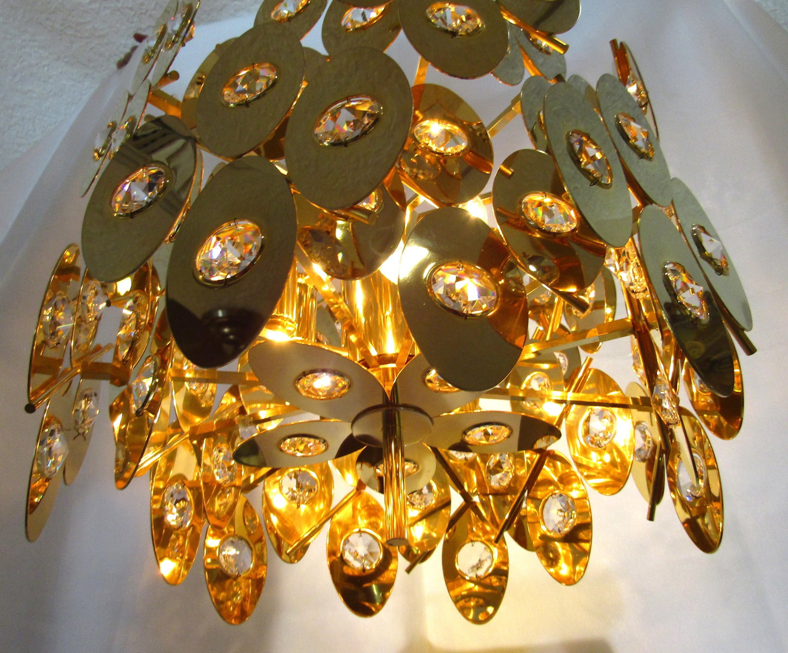 1970s Rare Gold Plated Brass Austrian Crystal Chandelier Attributed to Palwa - 6