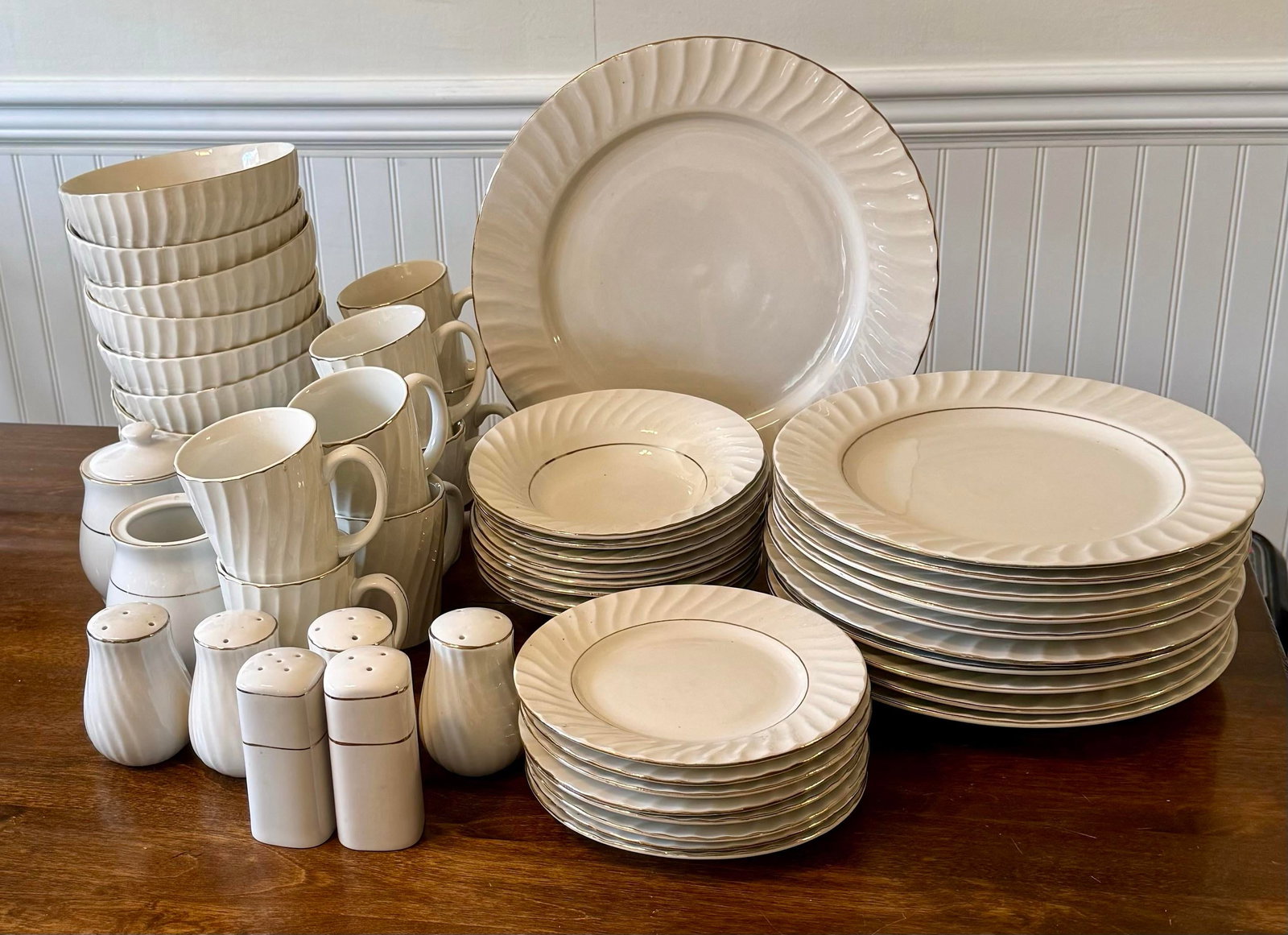 1960s Totally Today Dinnerware - 52 Piece - 10