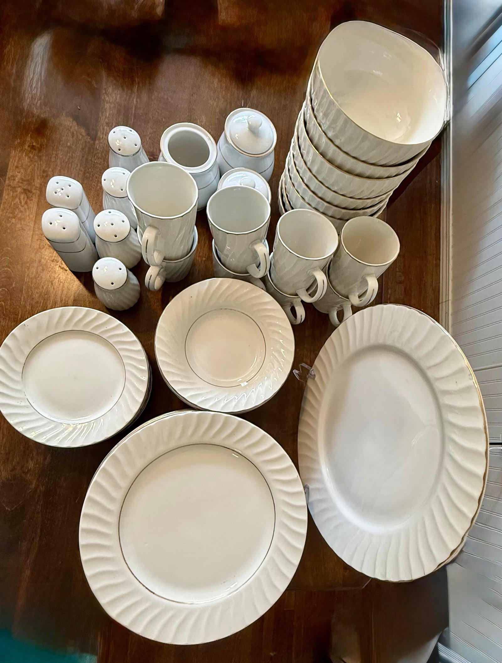 1960s Totally Today Dinnerware - 52 Piece - 12