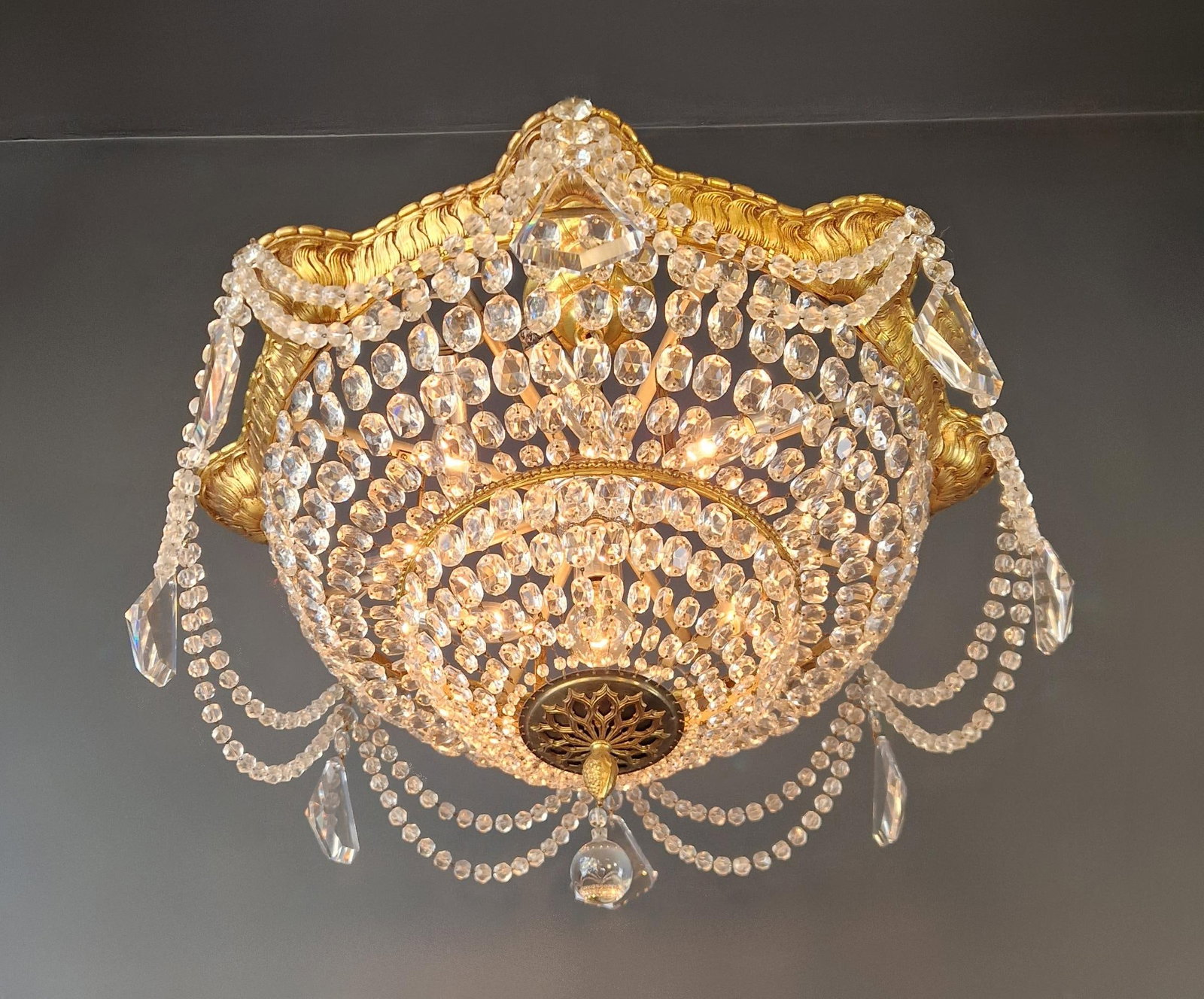 1900s Baroque Revival Crystal Chandelier Brass Basket Form Restored Historicism - 5