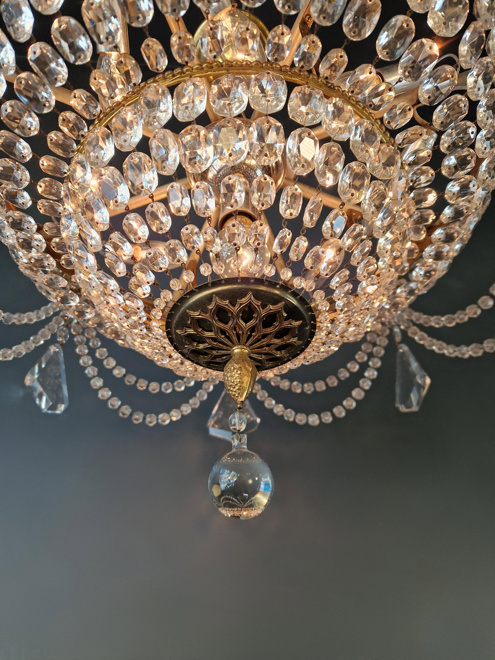1900s Baroque Revival Crystal Chandelier Brass Basket Form Restored Historicism - 6