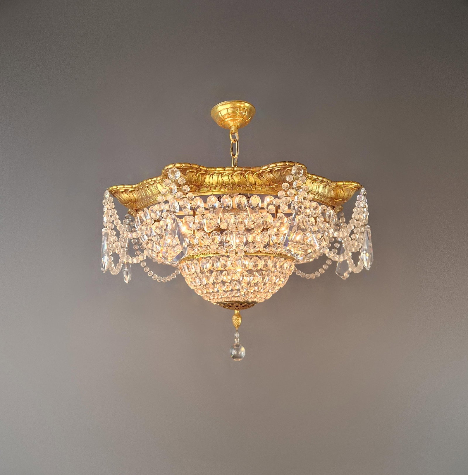 1900s Baroque Revival Crystal Chandelier Brass Basket Form Restored Historicism - 9