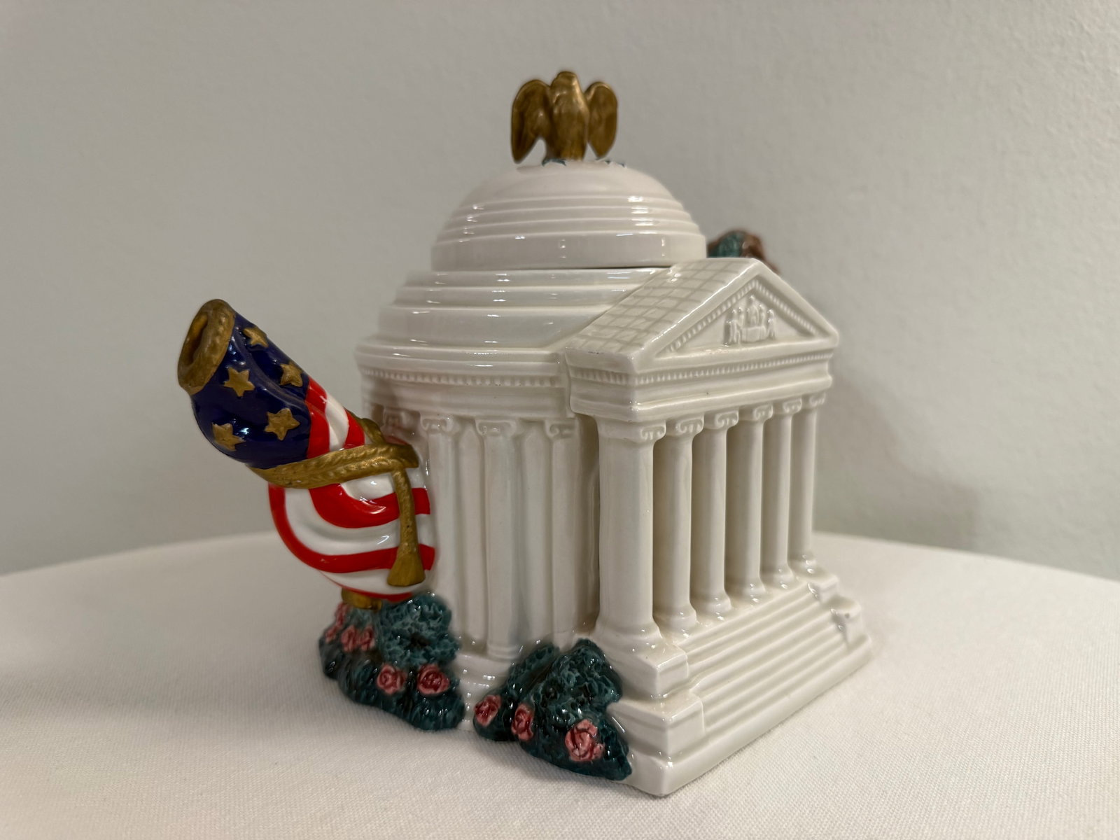 1990s Limited Edition "The Jefferson Memorial" Teapot With Lid Produced by Fitz and Floyd - 13