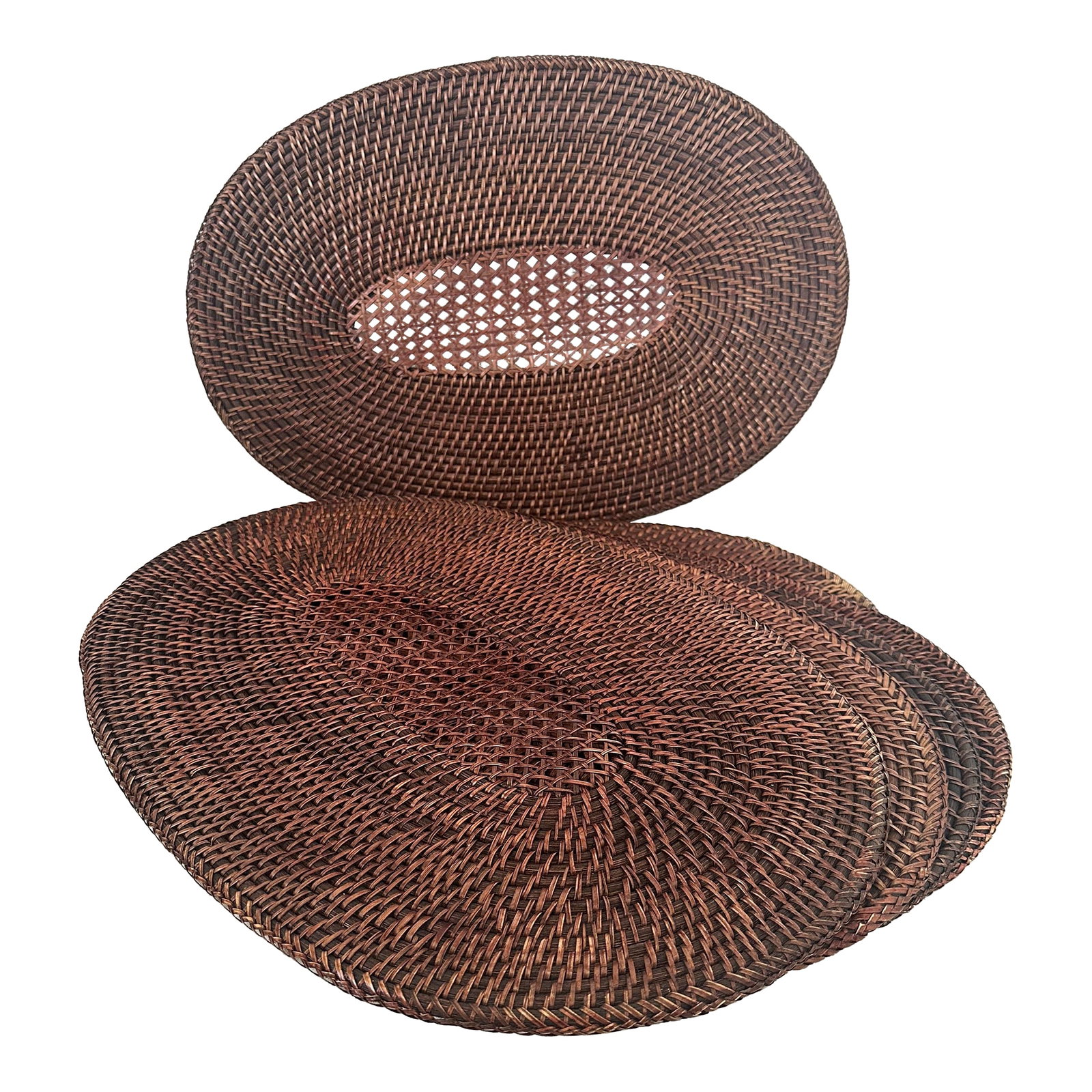 Set of 6 Rattan Placemats: Dark brown set of 6 Rattan Placemats. Perfect for a summer bbq or Rustic table setting. 13.25in w x 19in d x .25in h Make sure to follow me, I have flash sales for my followers only Unit 9 Condition: