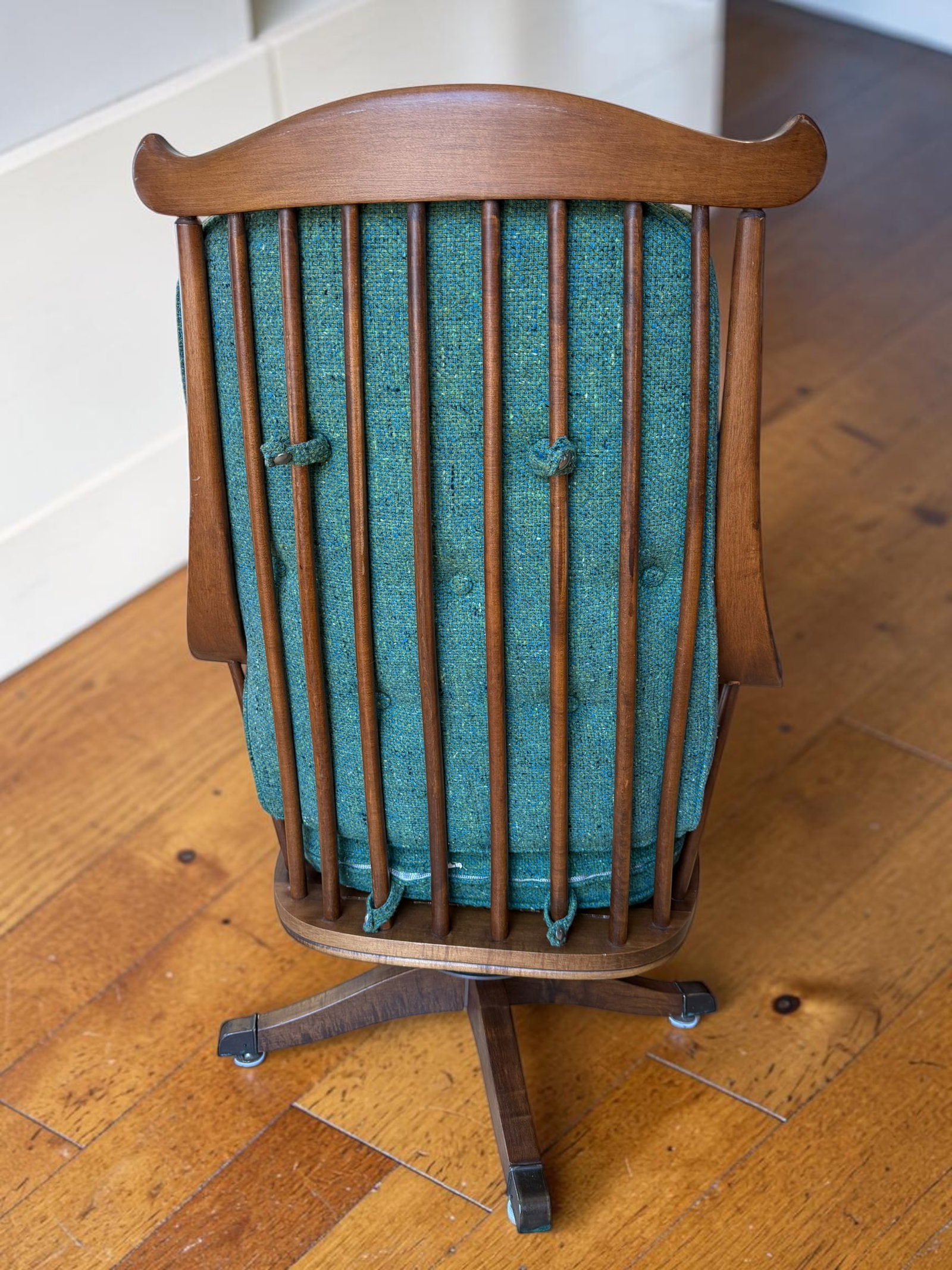 Heywood-Wakefield Danish Modern Tufted Swivel Lounge Chair & Pleated Ottoman in Emerald Tweed 1960's - 11