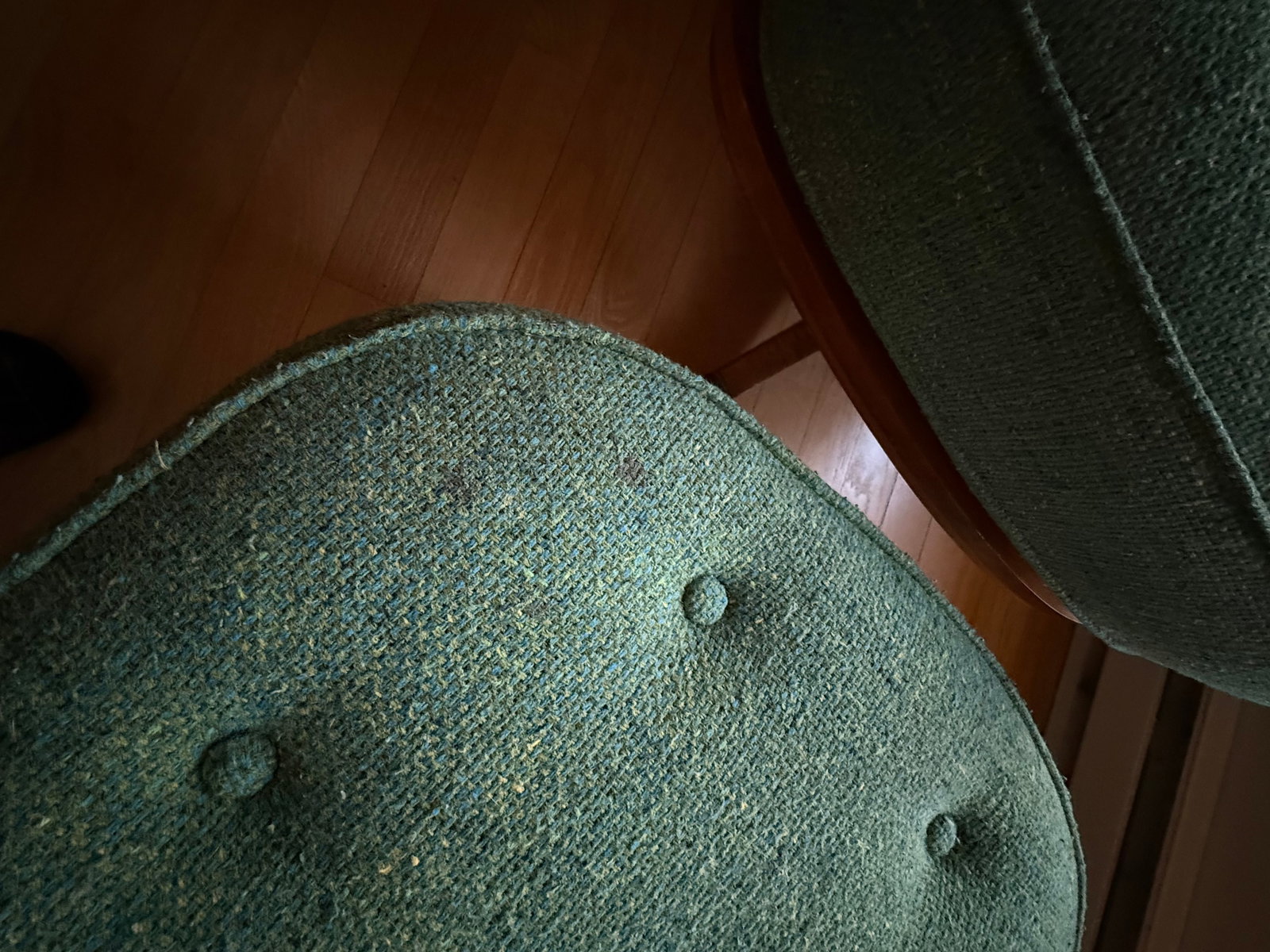 Heywood-Wakefield Danish Modern Tufted Swivel Lounge Chair & Pleated Ottoman in Emerald Tweed 1960's - 14