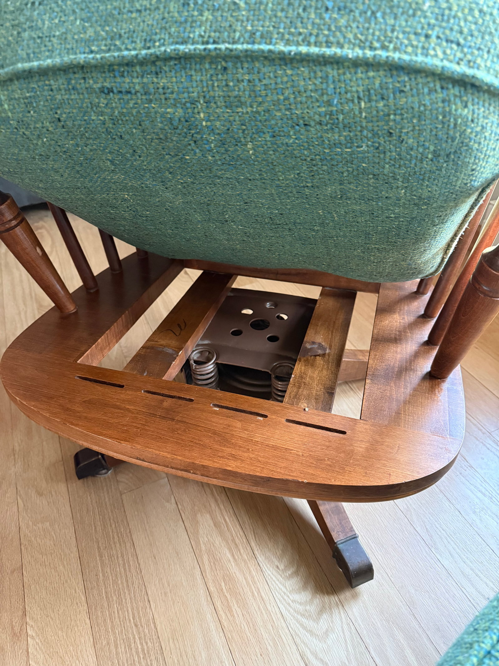 Heywood-Wakefield Danish Modern Tufted Swivel Lounge Chair & Pleated Ottoman in Emerald Tweed 1960's - 16