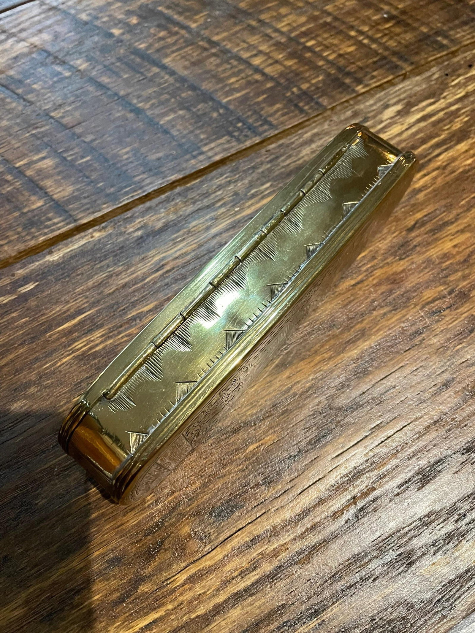 18th Century Dutch Brass Tobacco Box: Scandalous Lovers Scene - 4