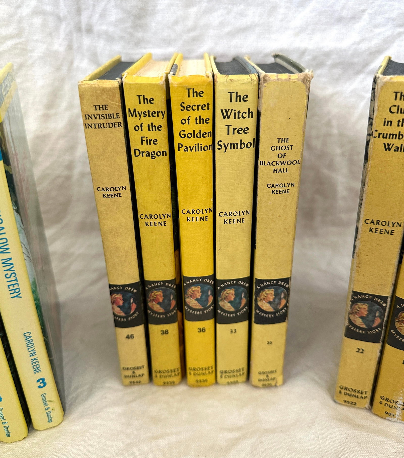 Vintage Nancy Drew Book Collection S/23 - 3