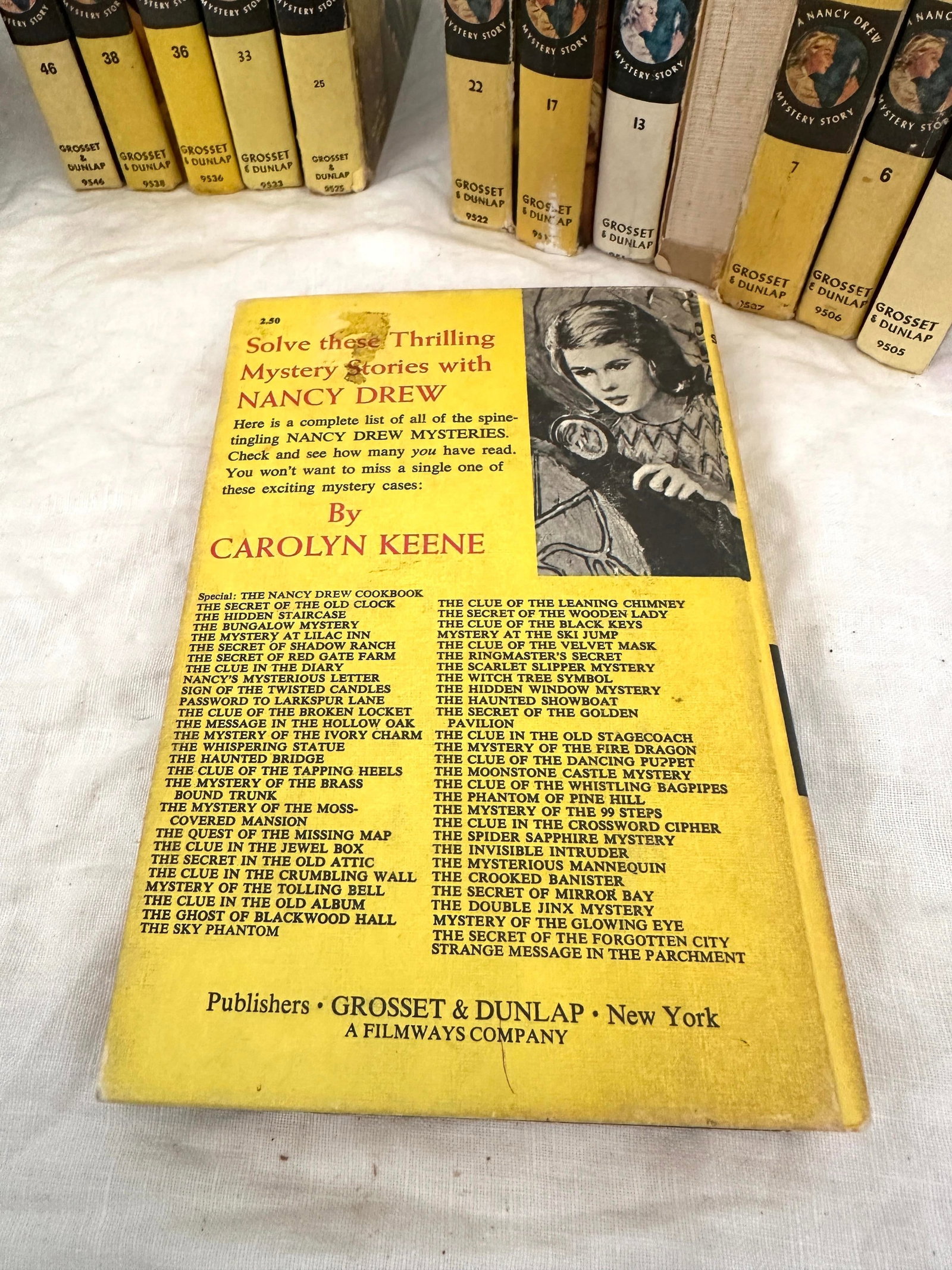 Vintage Nancy Drew Book Collection S/23 - 6