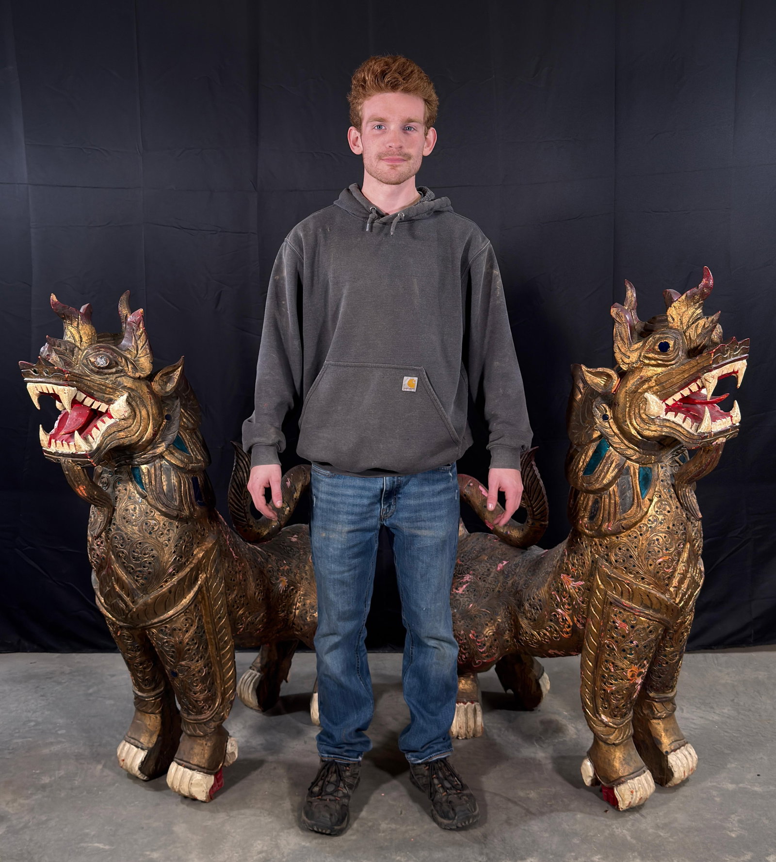 Antique c.1920's/30's Pair of Monumental Burmese Carved Wood Gilt Temple Guardian Lions / Foo Dogs - 2
