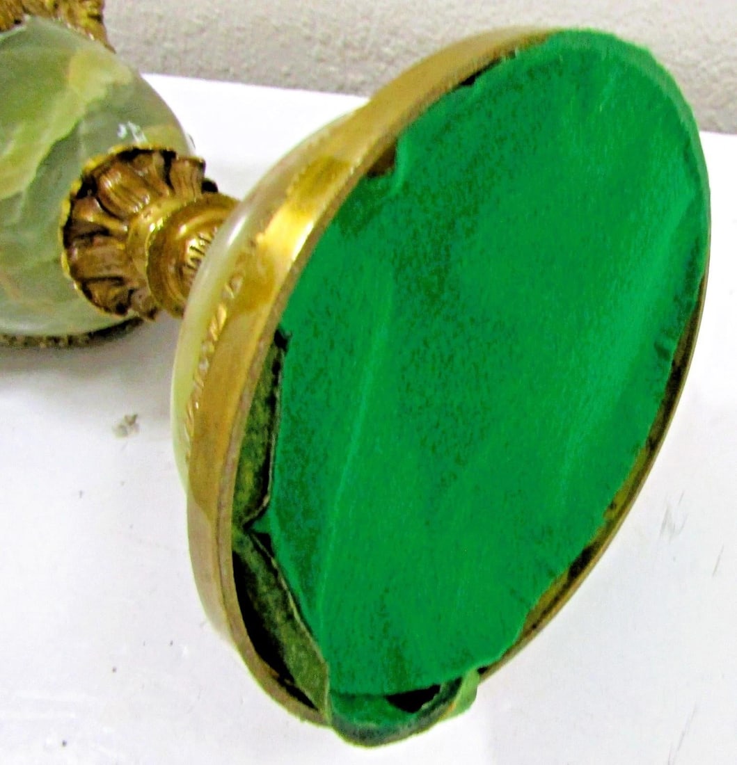 Antique French Neoclassical Green Onyx and Gilt Bronze Garland and Satyr Mounts Table Lamp - 17