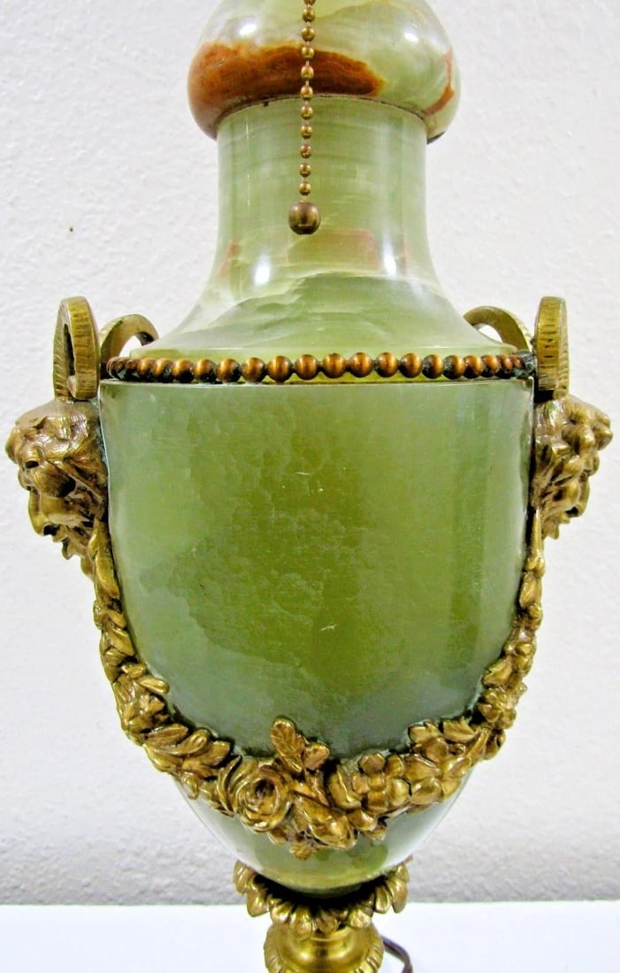 Antique French Neoclassical Green Onyx and Gilt Bronze Garland and Satyr Mounts Table Lamp - 5