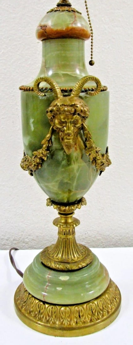 Antique French Neoclassical Green Onyx and Gilt Bronze Garland and Satyr Mounts Table Lamp - 9