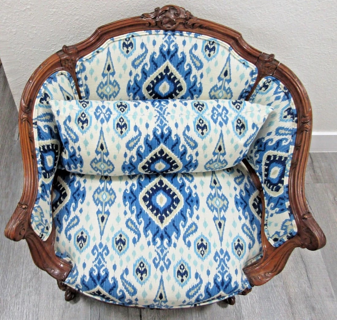 Antique French Louis XV Carved Walnut French Bergère Armchair Ikat 18th Century - 2