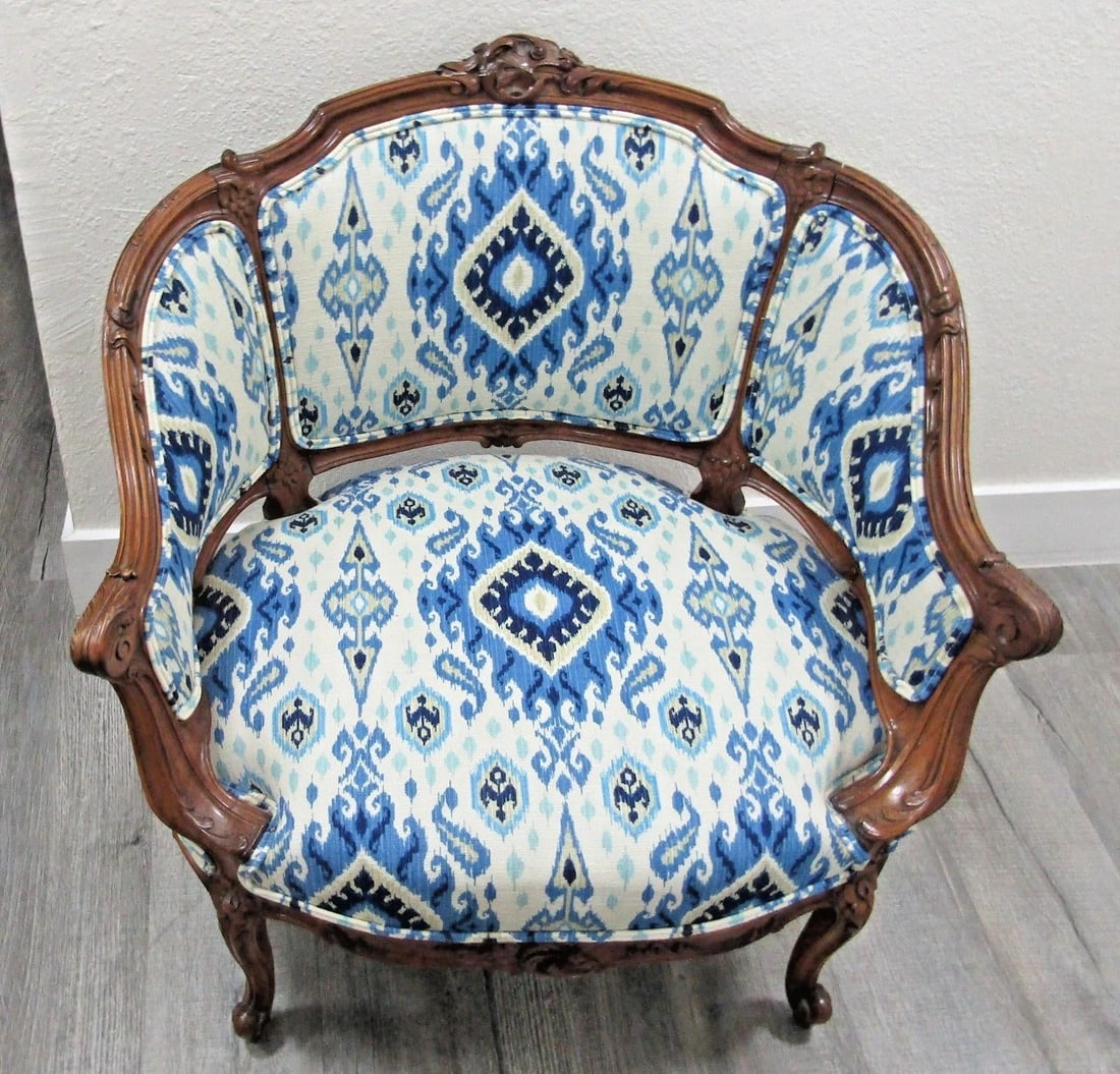 Antique French Louis XV Carved Walnut French Bergère Armchair Ikat 18th Century - 3