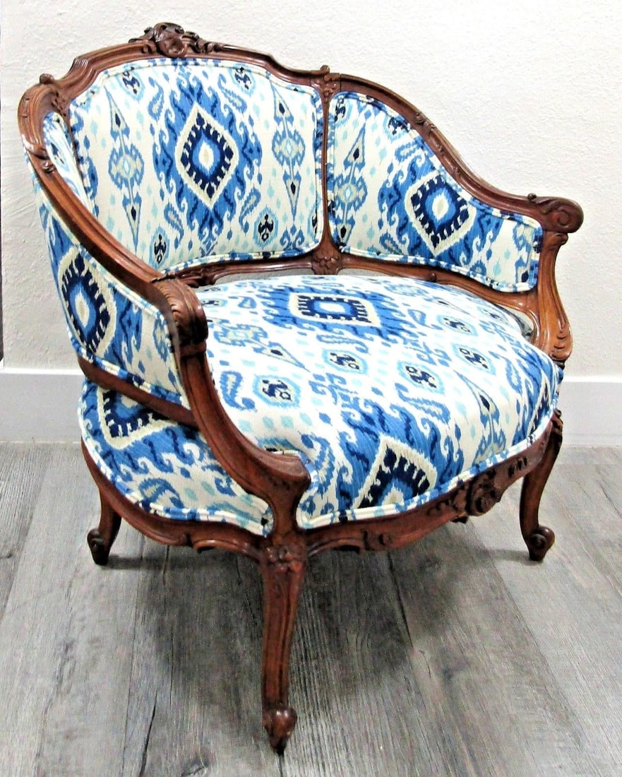 Antique French Louis XV Carved Walnut French Bergère Armchair Ikat 18th Century - 5
