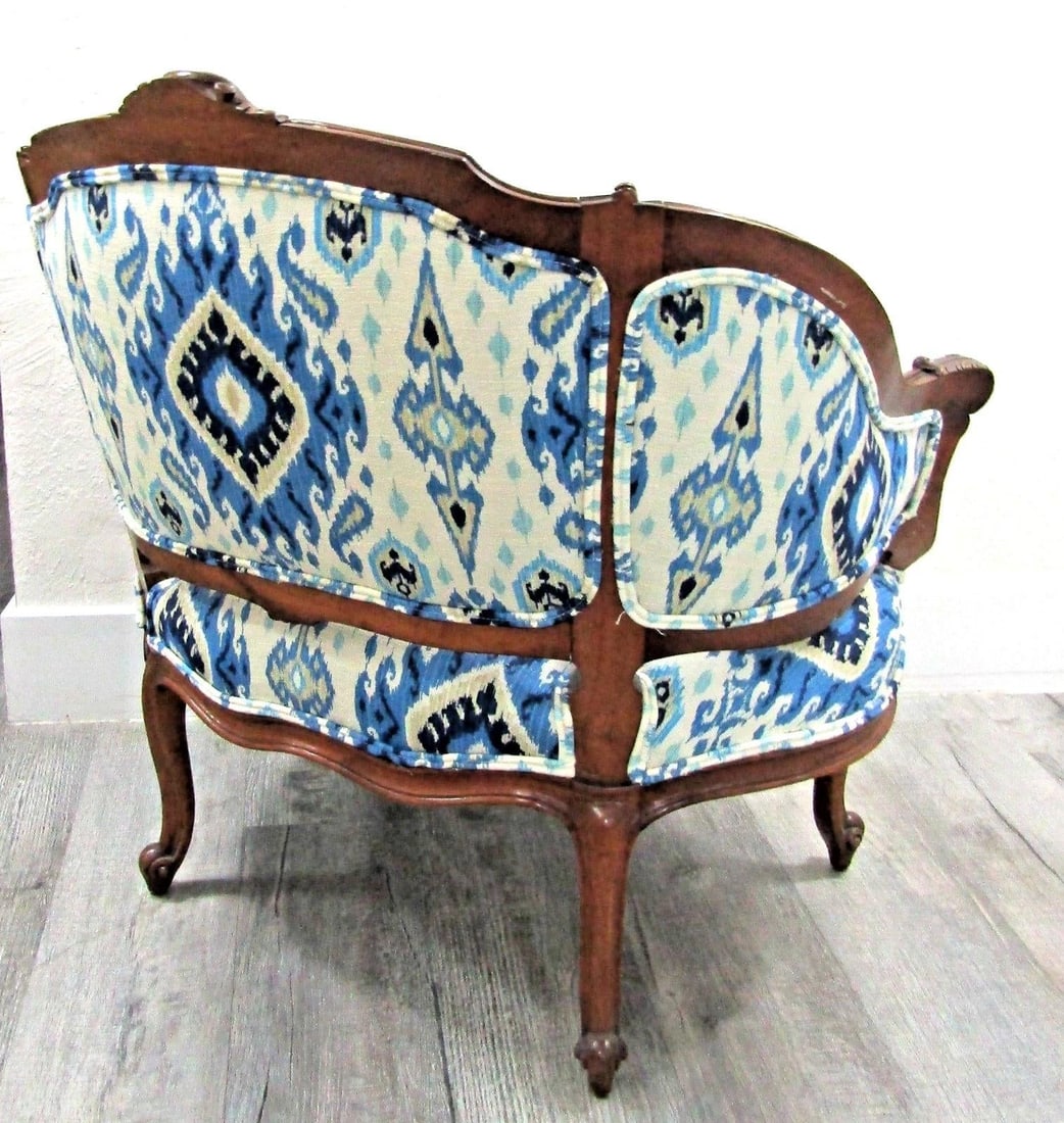 Antique French Louis XV Carved Walnut French Bergère Armchair Ikat 18th Century - 7