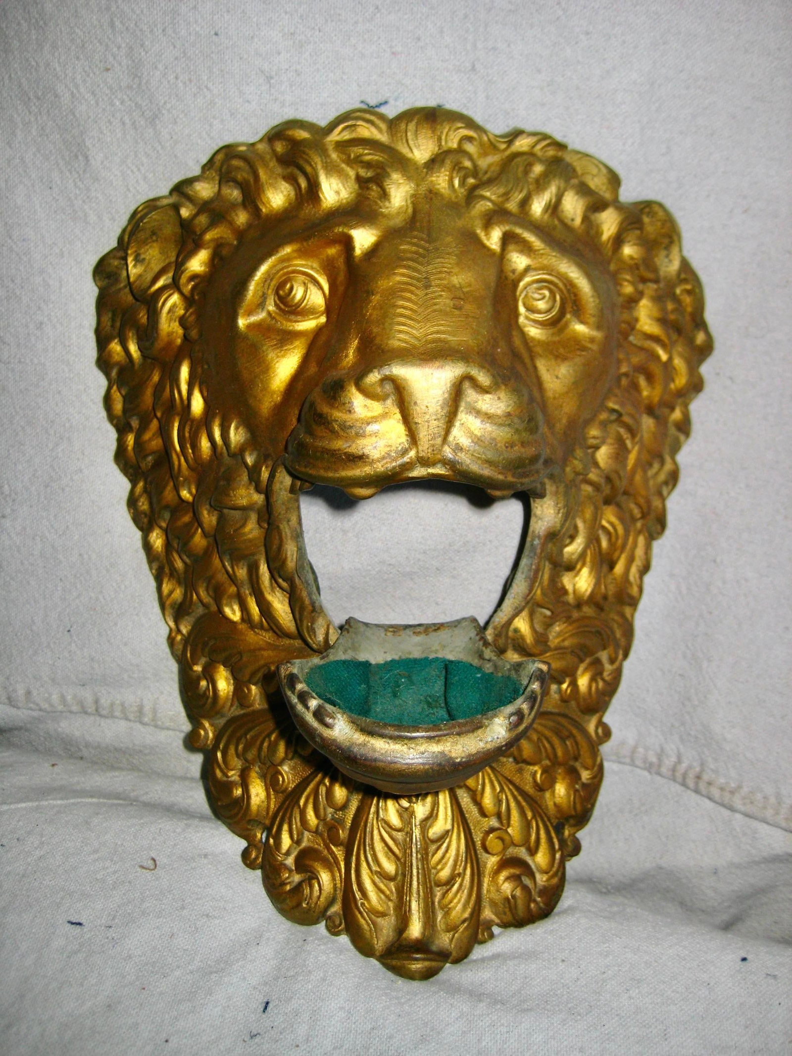 Mid 19th Century French Napoleon III Lion Head Pool Table Ornement - 2