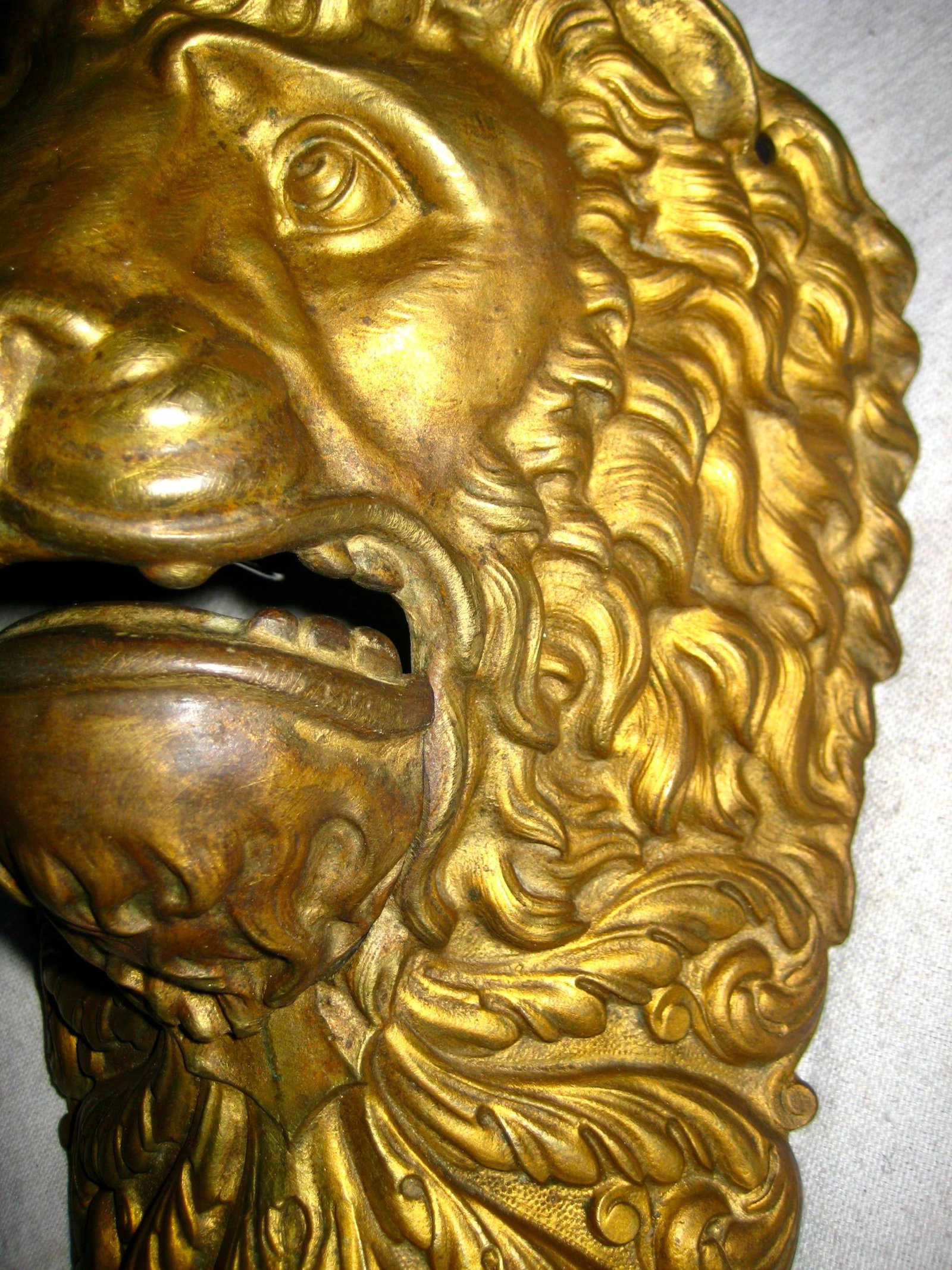 Mid 19th Century French Napoleon III Lion Head Pool Table Ornement - 4