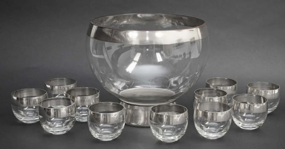 Dorothy Thorpe Mid-Century Silver Band Roly Poly Glasses and Cocktail Punch Bowl - 12 Pieces - 5