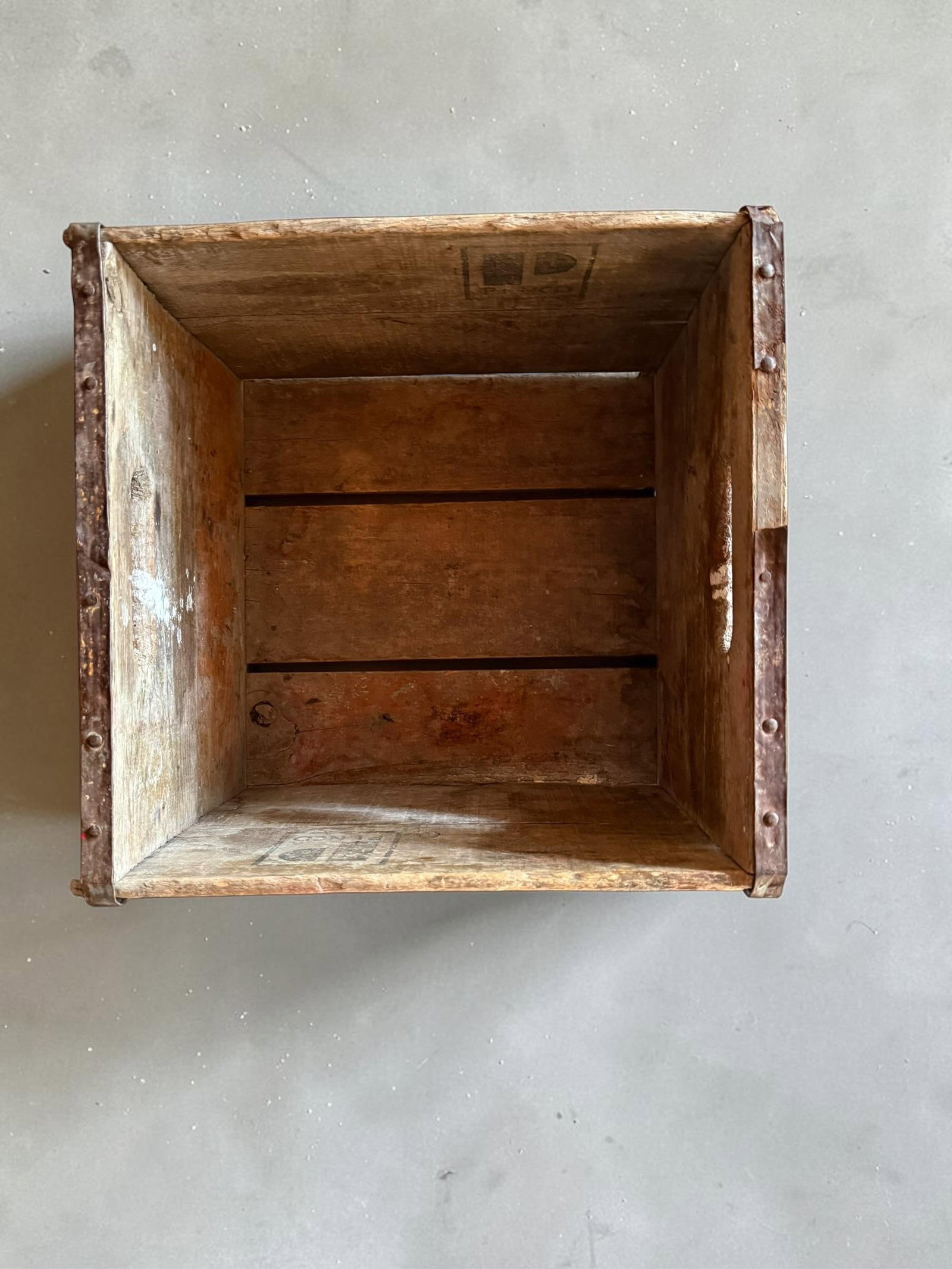 Vintage Farmhouse Clover Leaf Dairy Wood Crate Case Milk Famous for Purity - 7