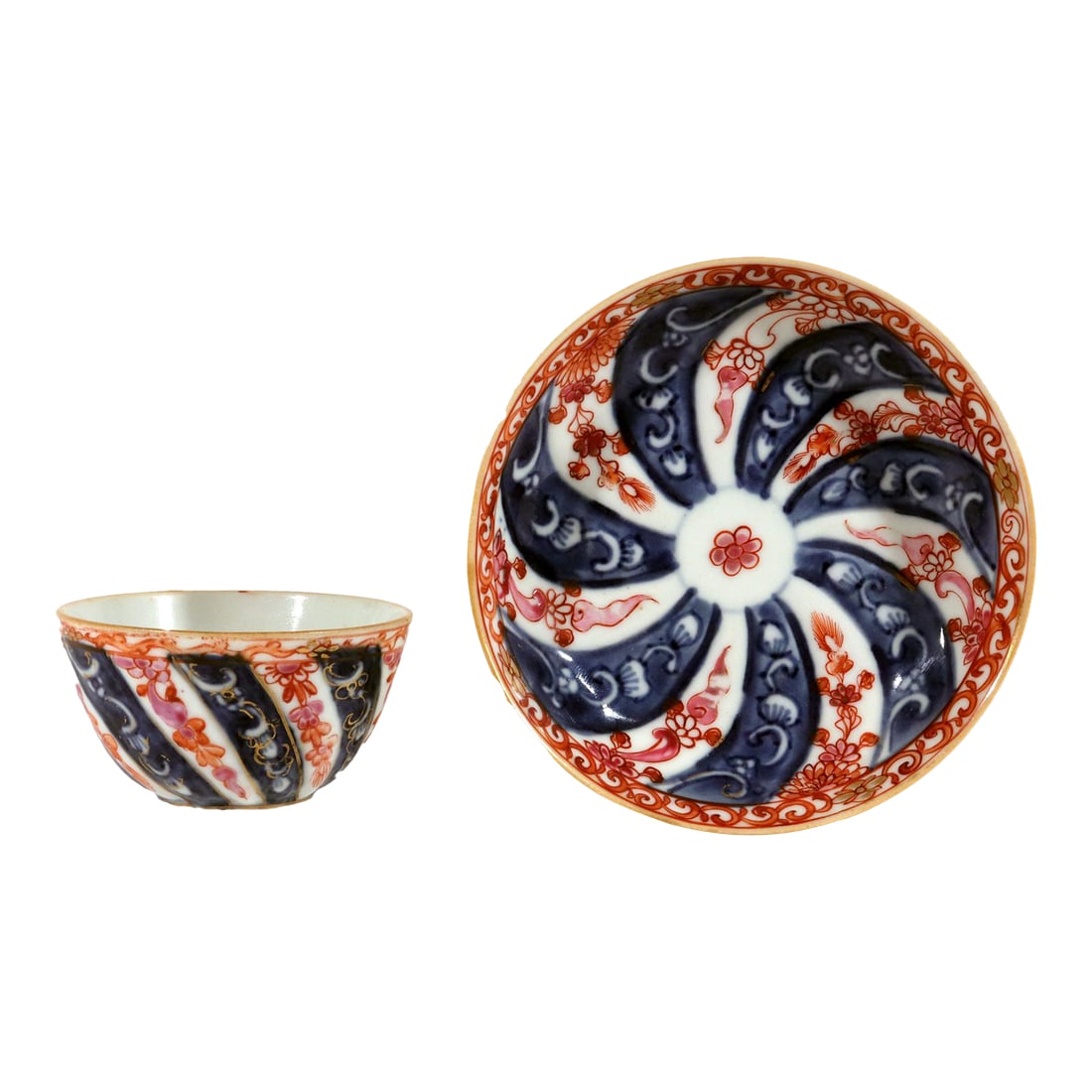 Chinese Export Porcelain "Queen Charlotte" Pattern Tea Bowl & Saucer, Kangxi Period: A Fine Chinese Export Porcelain Tea Bowl and Saucer Kangxi Period, Early 18th Century This finely potted Chinese export porcelain tea bowl and saucer is decorated in a striking polychrome spiral or