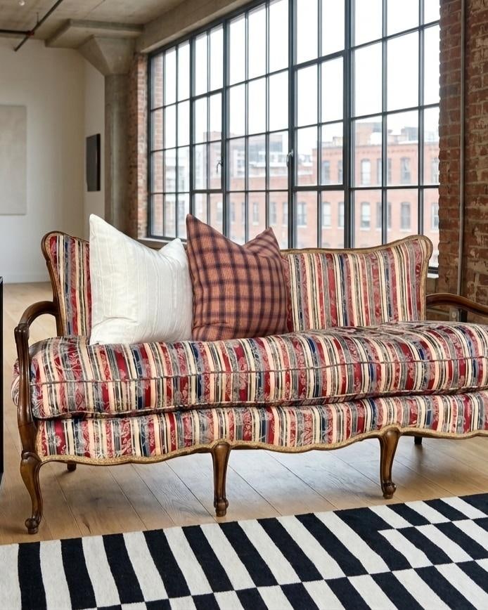 The Mid-Century French Provincial Canapé (71") - 2