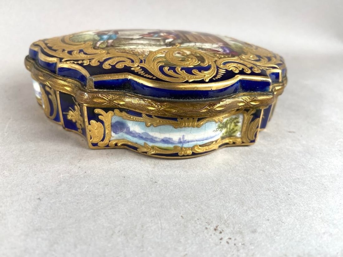 1840 Sevres Louis XVI Blue Gold Porcelain Box - 1 Pc - 2