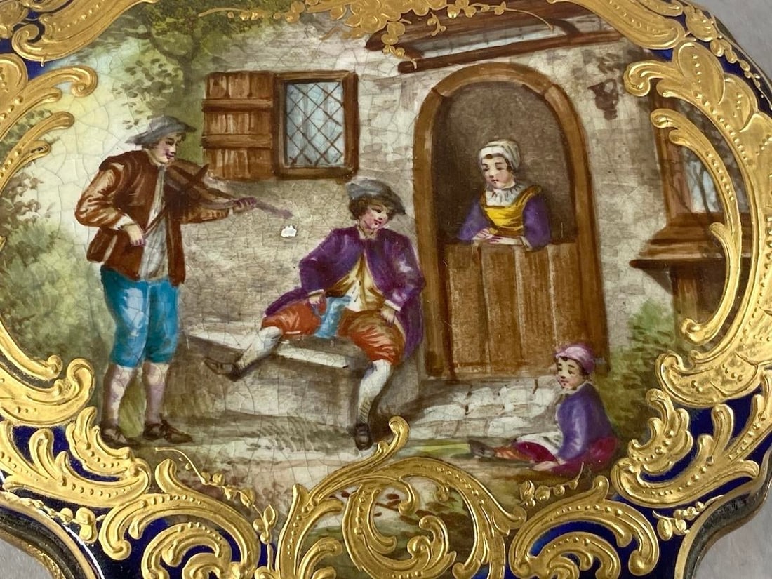 1840 Sevres Louis XVI Blue Gold Porcelain Box - 1 Pc - 3