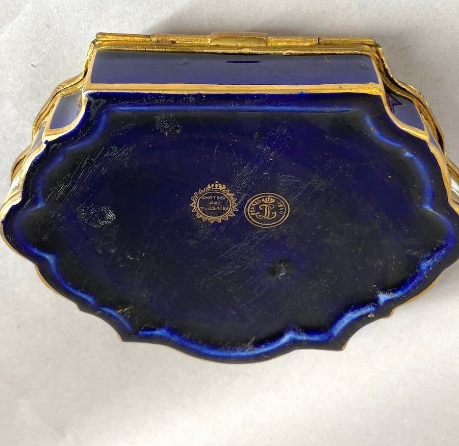 1840 Sevres Louis XVI Blue Gold Porcelain Box - 1 Pc - 7