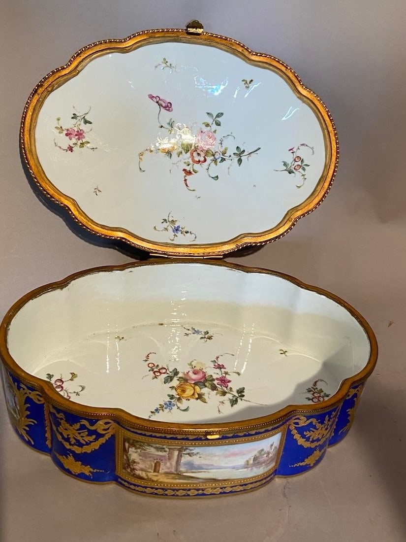 19thC Sevres Rococo Blue Porcelain Gallant Box - 1 - 13