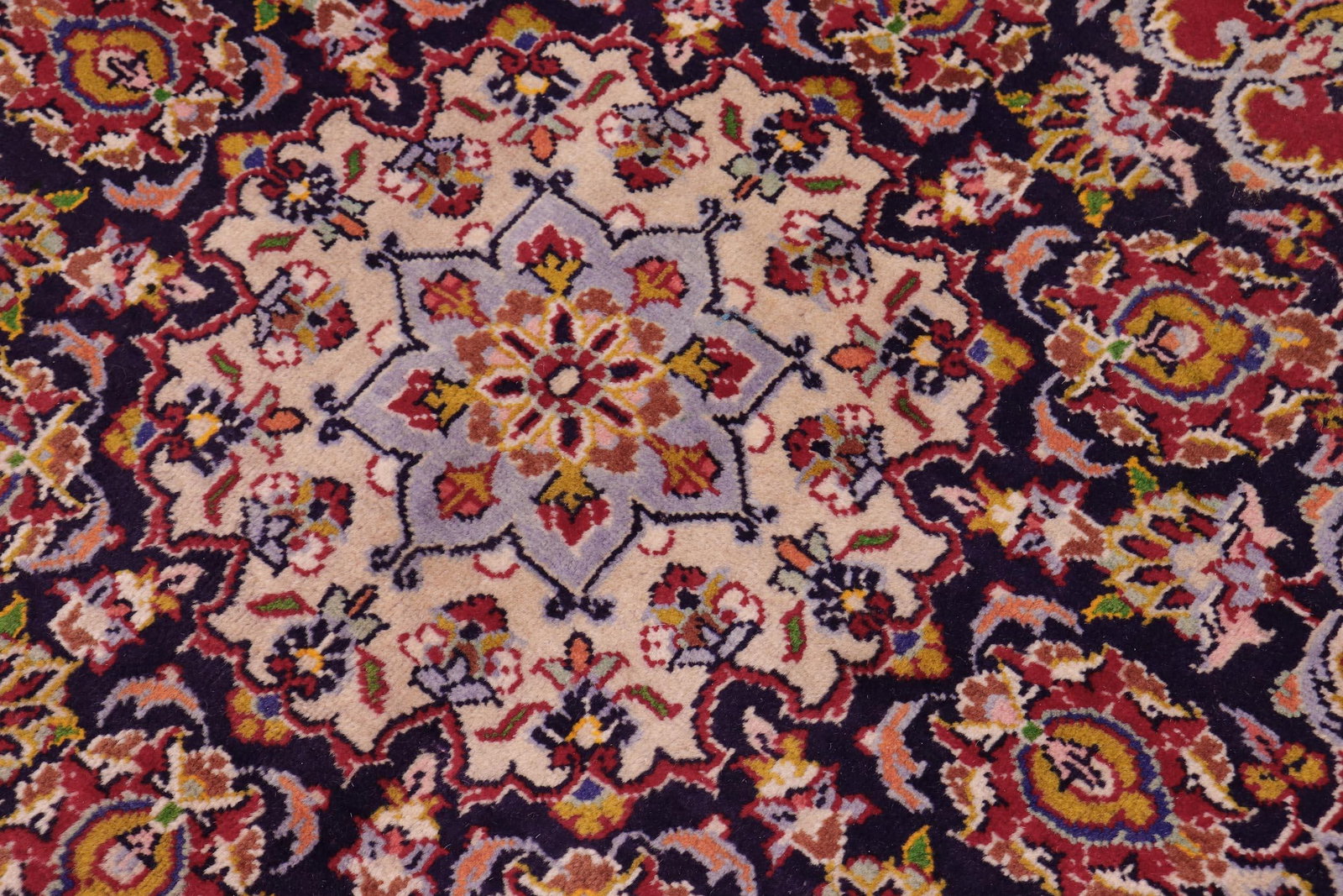 1970s Hand-Knotted Wool Area Rug 9.7x13.7 - 6