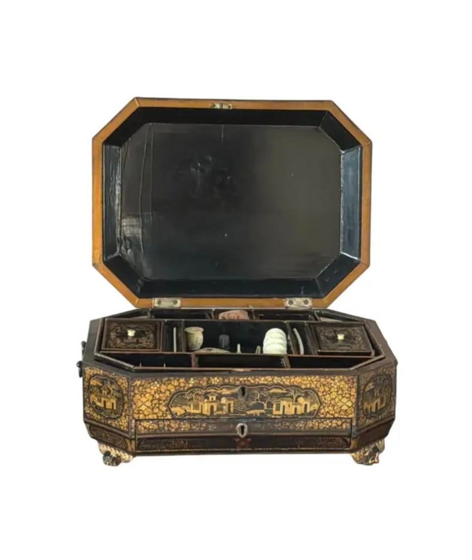 19th Century Chinese Export Lacquer Chinoiserie Sewing Box - 9