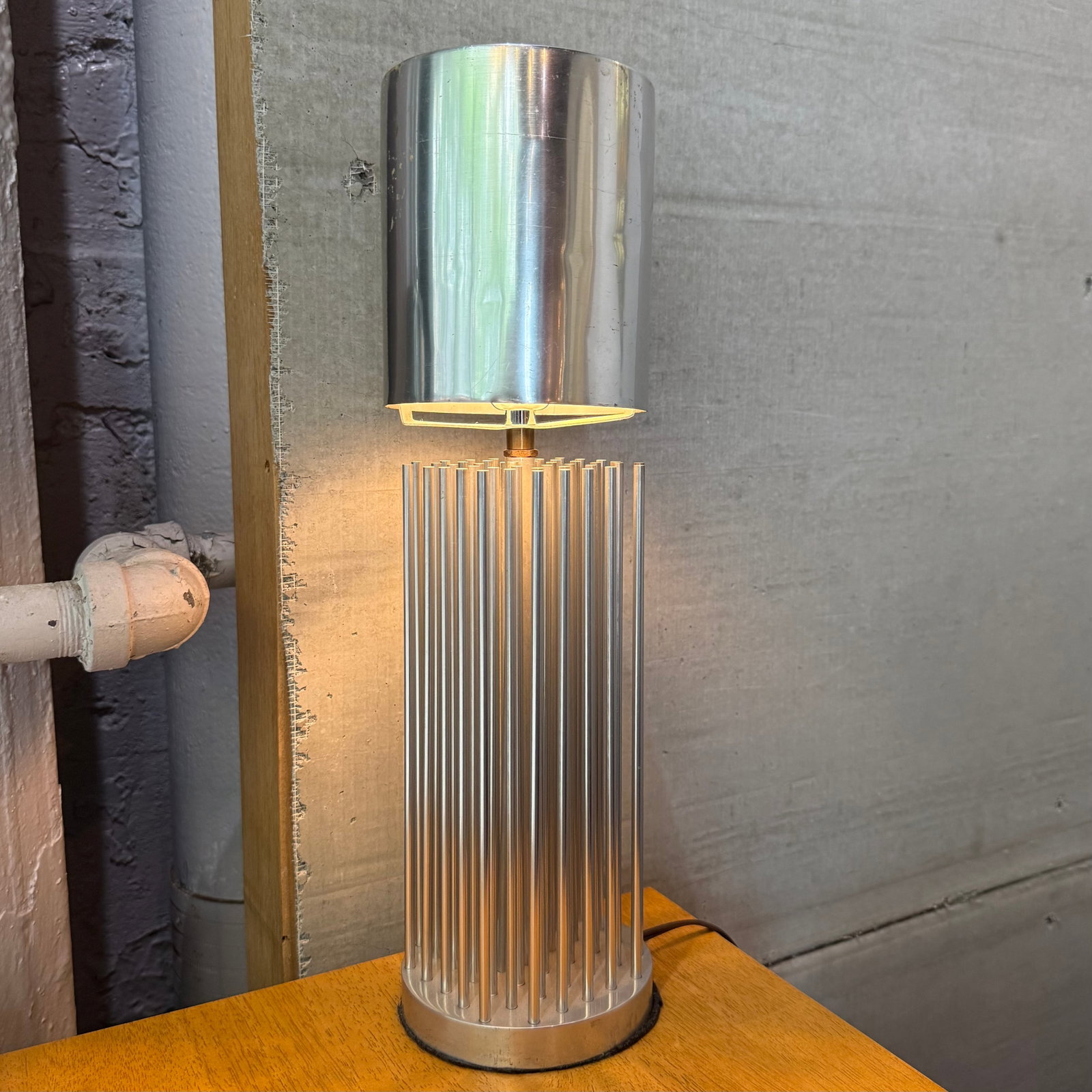 Mid 20th Century Small Modernist Aluminum Cylinder Reed Table Lamp - 2
