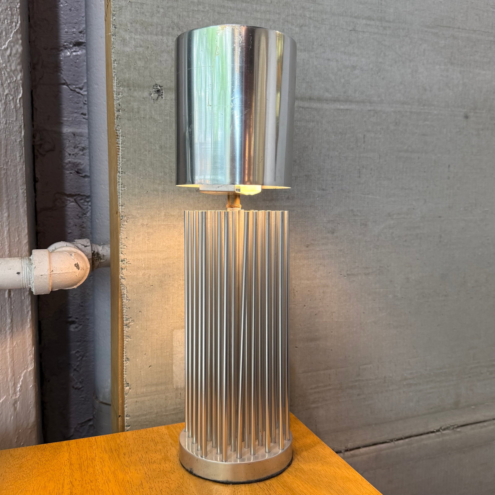 Mid 20th Century Small Modernist Aluminum Cylinder Reed Table Lamp - 3